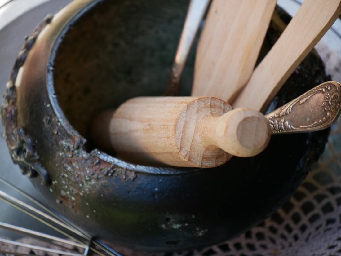 Top 5 Benefits of Using Bamboo Kitchen Utensils with Nonstick Cookware - GreenKitchenEssentials